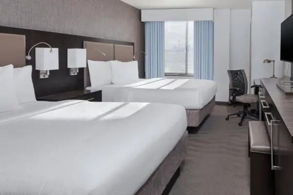 Fairfield Inn & Suites by Marriott New York Staten Island 4