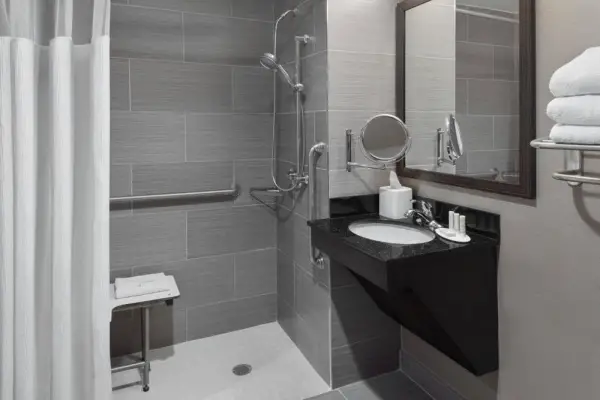 Fairfield Inn & Suites by Marriott New York Staten Island 8